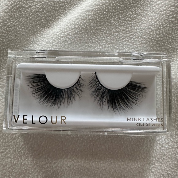 Velour mink lashes  T Dot Oooh! Winged flare style cat eye shape lashes - Picture 4 of 5